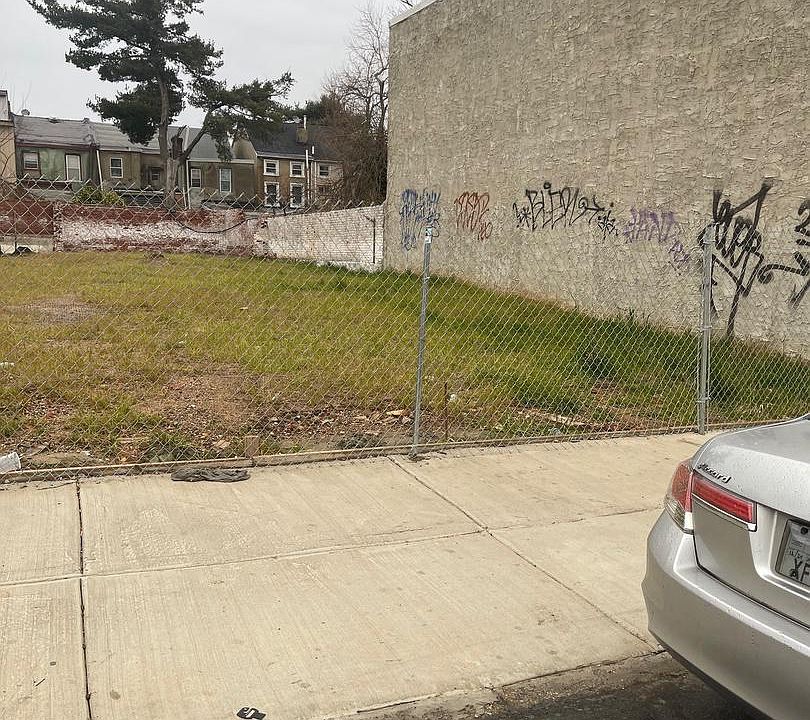 1st image of 1821 Orthodox St