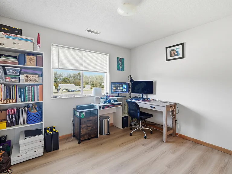 Campus Court Condos - 9025-4 — Photo 7