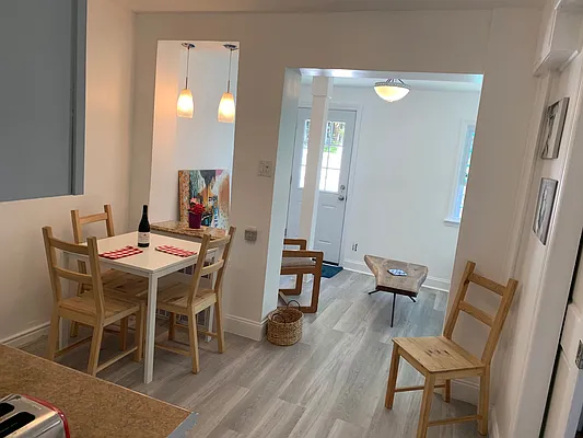 Rented by Owner | media 9