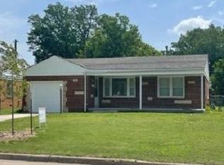 1658 S Fabrique Dr, Wichita, KS 67218