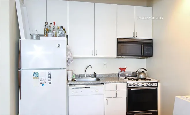 Rented by Engel & Völkers New York City | media 4