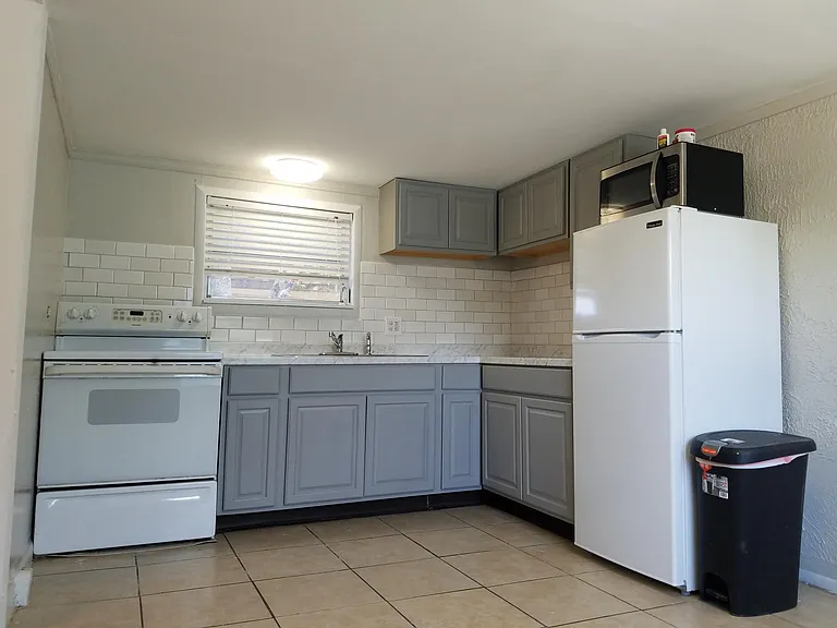 6016 Main St — Photo 2