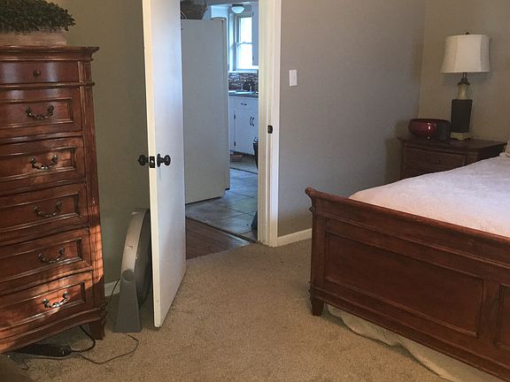 4th image of 620 Highland St