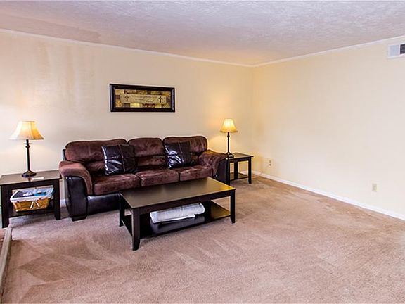 It also has fresh paint, freshly cleaned carpet and crown molding