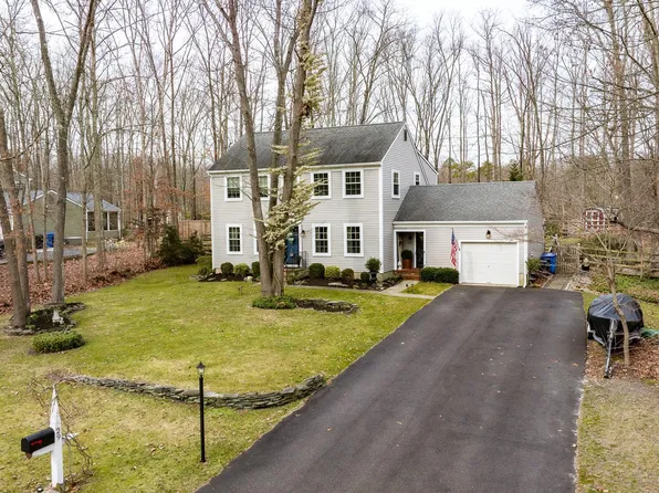 29 Packenah Trl, Shamong, NJ 08088