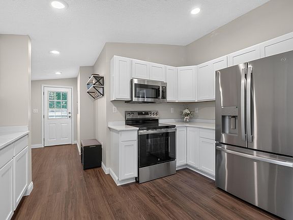 3rd image of 107 Weldon Way