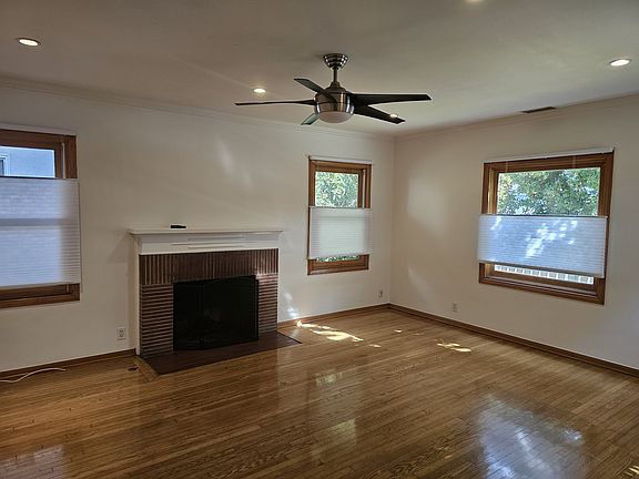 5th image of 4091 Tivoli Ave