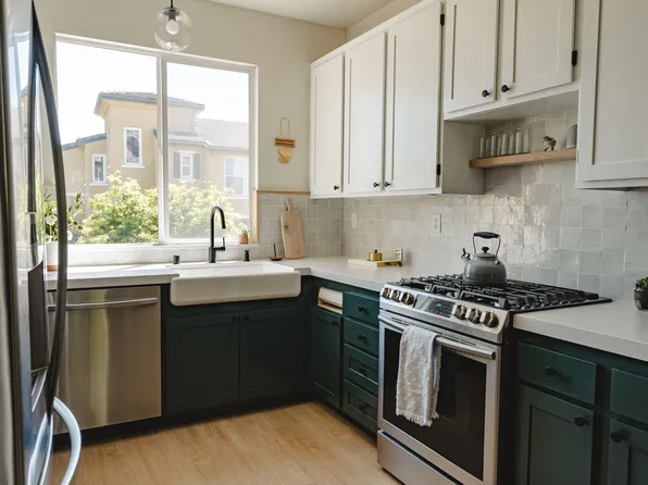 1363 Abbey Ln, San Marcos, CA 92078