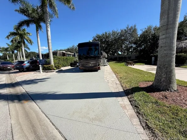 166 NW Hazard Way, Port Saint Lucie, FL 34986