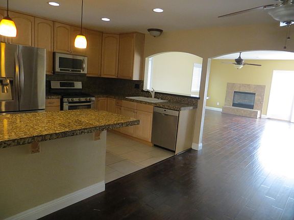 5th image of 10960 Bali Ln
