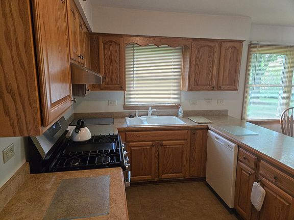 5th image of 18W193 Holly Ave