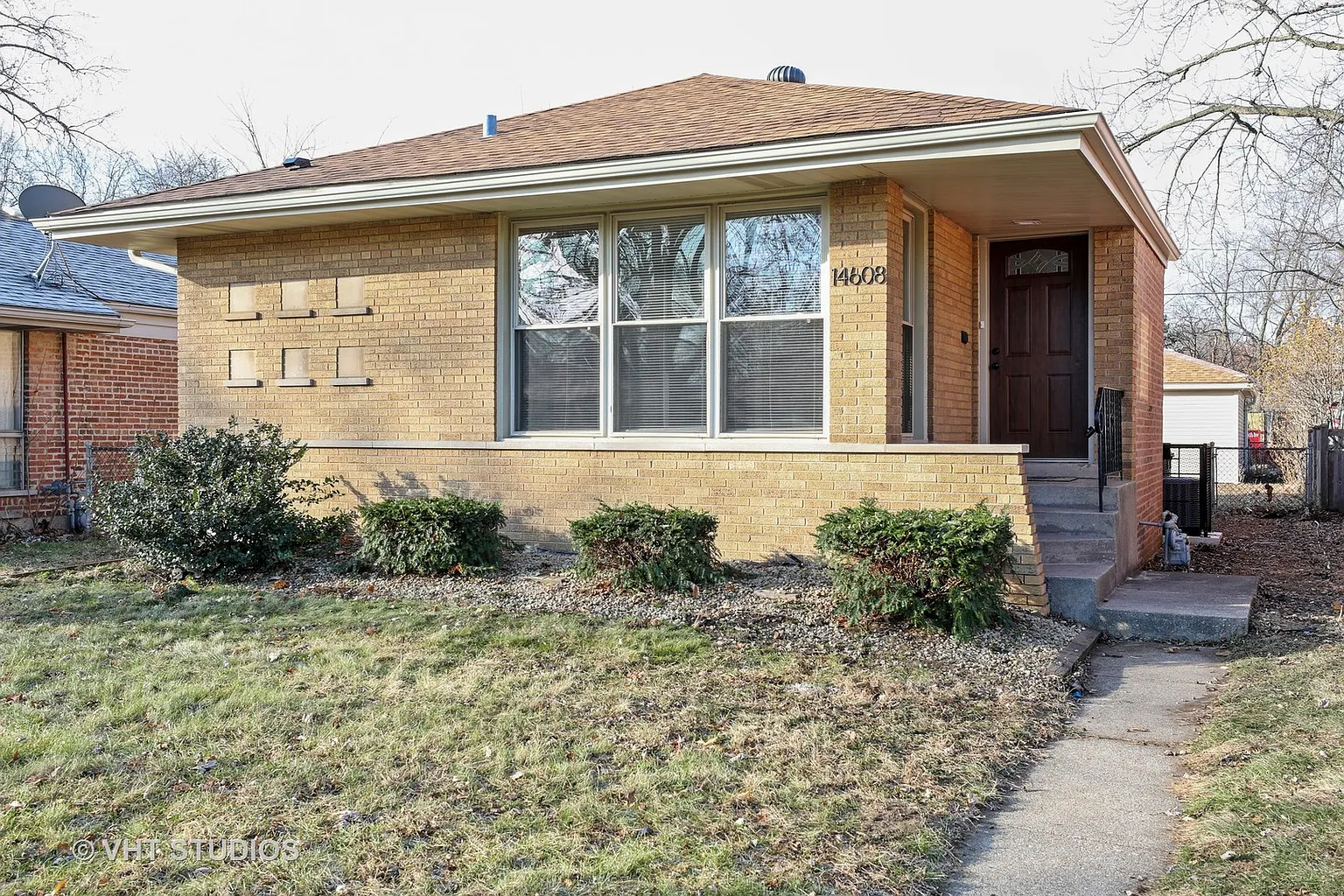 14608 Kimbark Ave photo 1