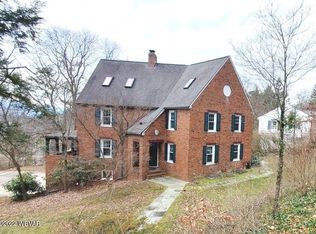 56 Upland Rd, Williamsport, PA 17701