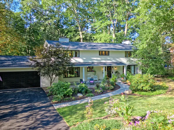 1970 Village Road, Niskayuna, NY 12309
