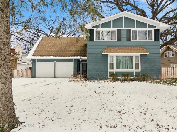 2114 Vermont St, Rolling Meadows, IL 60008