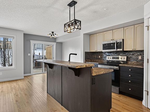 5th image of 95 Hartwick Loop