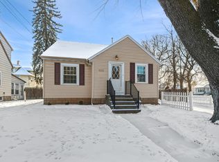 833 Blesch Pl, Green Bay, WI 54303