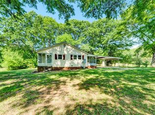 105 Hampton Rd, Williamston, SC 29697