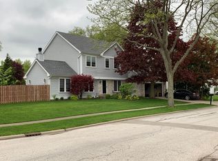 428 Appleton Dr, Vernon Hills, IL
