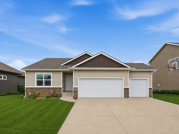 1457 Marina Cove Dr, Polk City, IA 50226