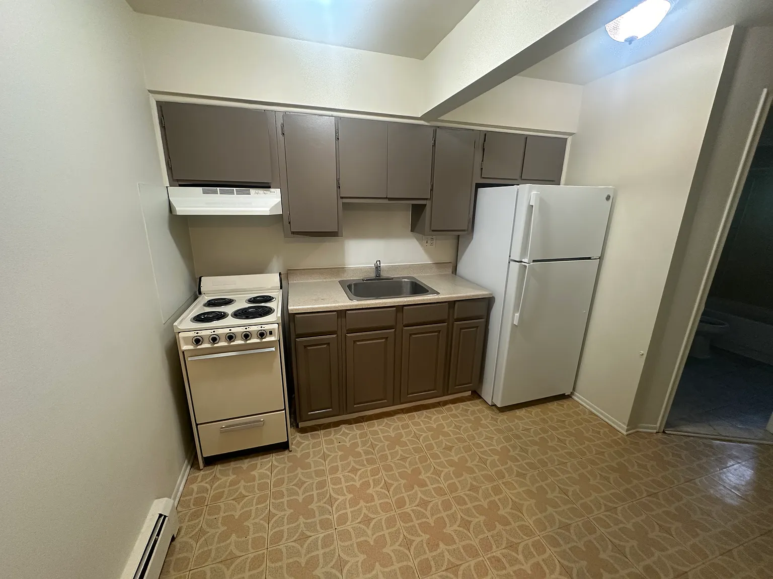 1 bed, 650 sqft, $950 — Photo 1