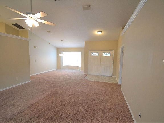 2nd image of 2504 N Wilder Loop
