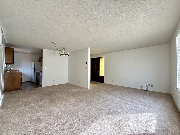 3rd image of 572 SW G St