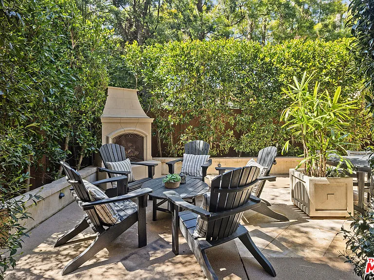 587 Entrada Dr — Photo 31