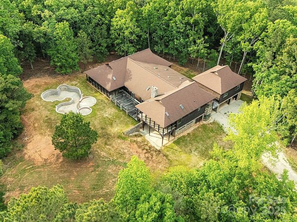 1055 Stone House Rd, Chapin, SC 29036