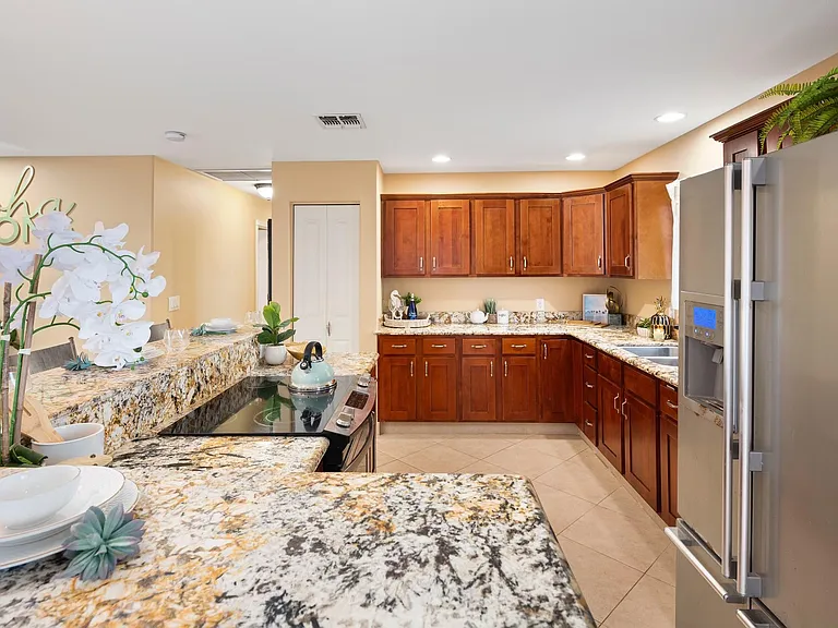 426 Oneawa St #C — Photo 4