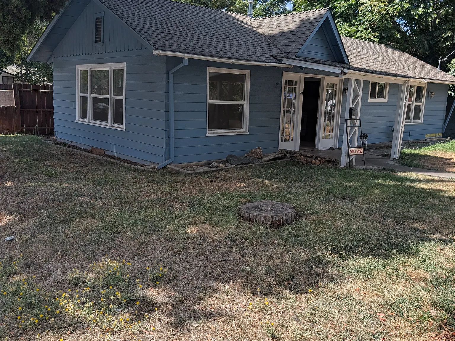 3 bed, 840 sqft, $1,400 — Photo 1