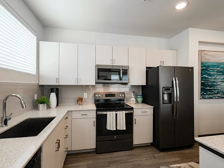 Marina Bend At Clear Creek — Photo 19