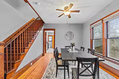 111 Carrier St NE — Photo 4