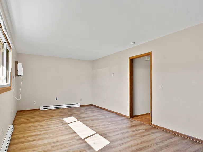 114 W Grant St #2 — Photo 4