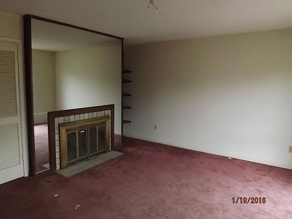 3rd image of 3646 Haughton Ln #3646