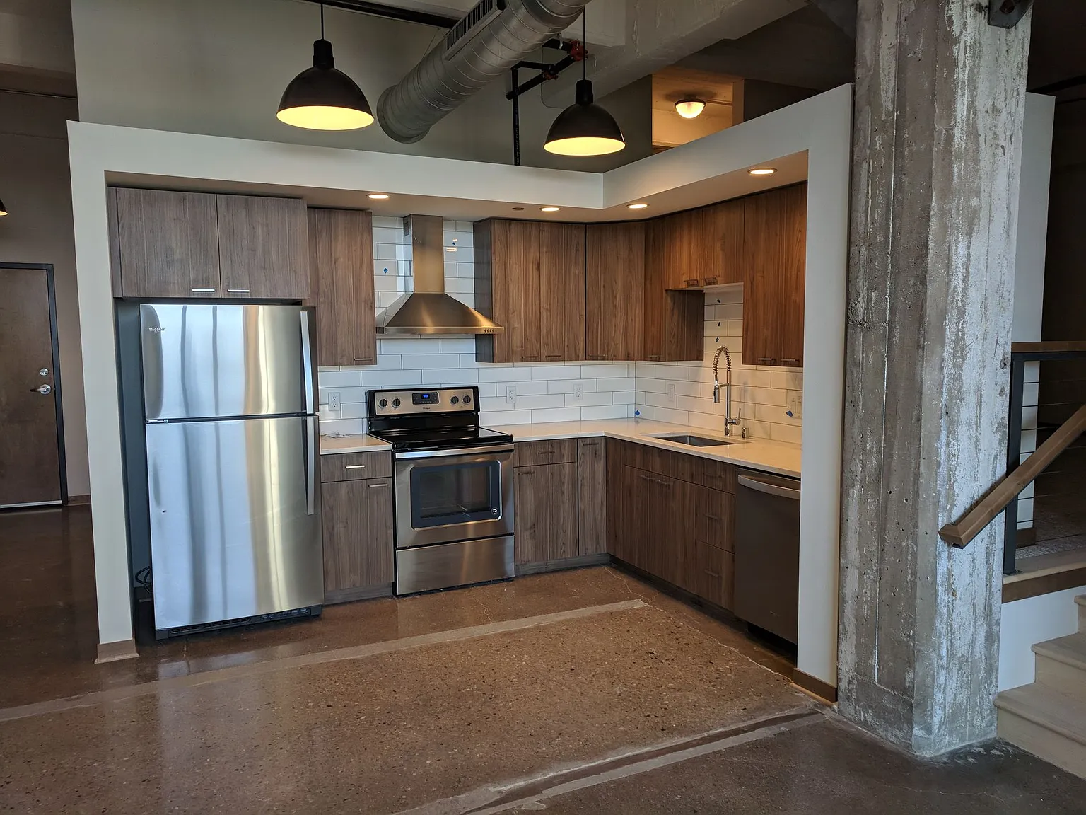 LL Olds Warehouse Lofts & Flats — Photo 3