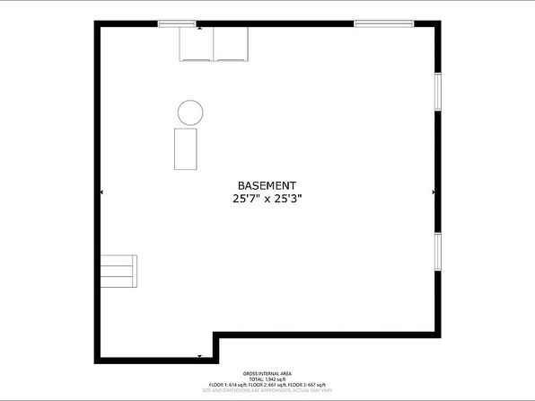 2220 Tanglefoot Ln, Bettendorf, IA 52722