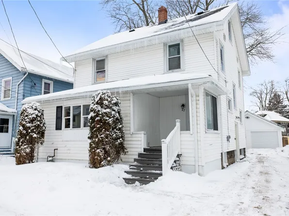 47 Oak St, Batavia, NY 14020