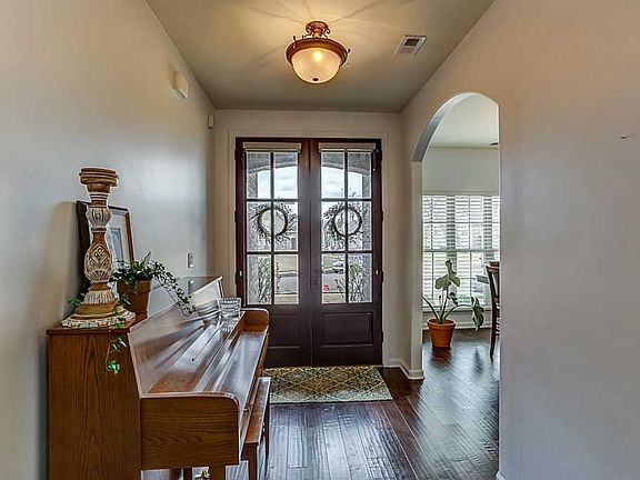 2nd image of 2296 Southern Woods Dr