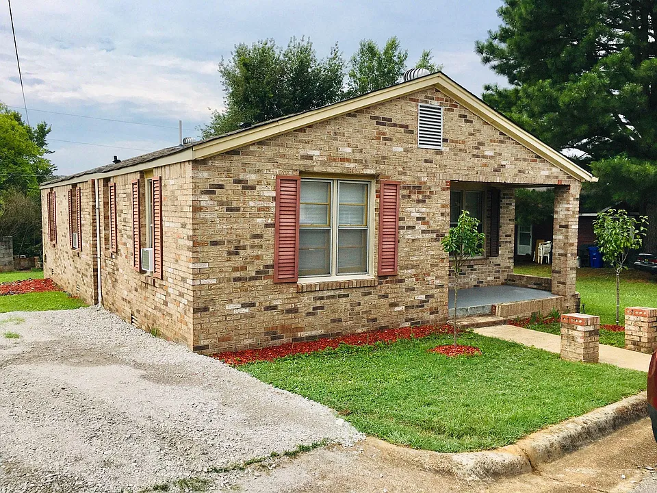 829 Pruitt St