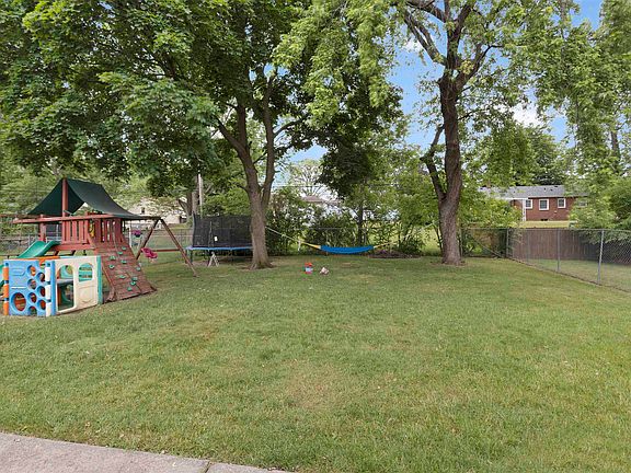 4th image of 3311 Constance Dr