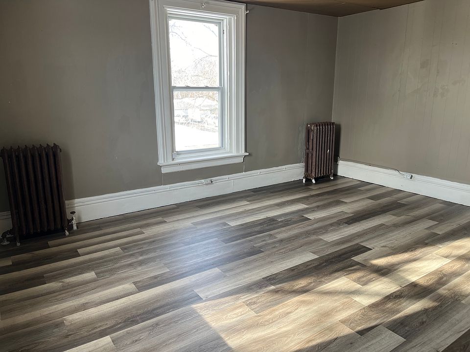 1st image of 804 E Broadway St APT 5