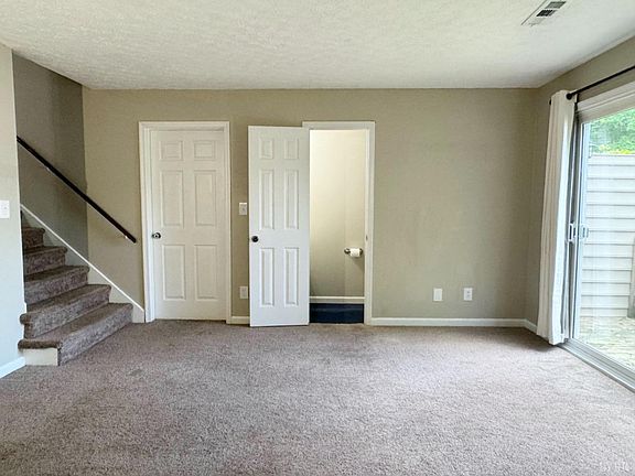 5th image of 1425 Ashbourne Dr