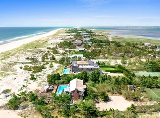 1420 Meadow Ln, Southampton, NY 11968