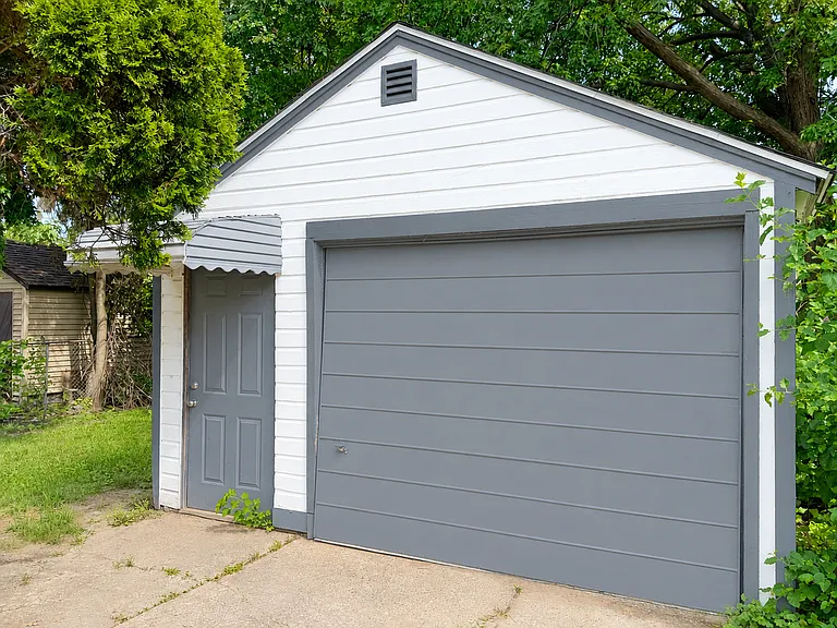 12747 Vernon Ave — Photo 19