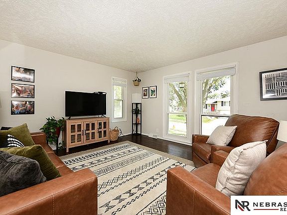 4th image of 15292 Blackwell Dr