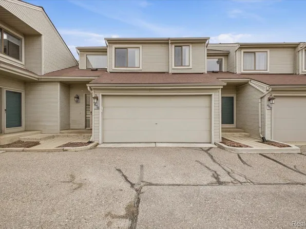 678 Highgate Mews, Rochester, MI 48307