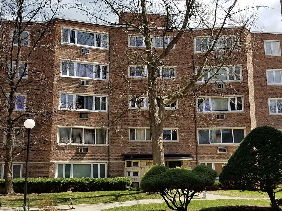 1st image of 1940 W Hood Ave APT 4A