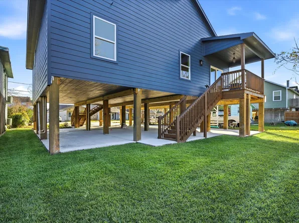 214 S Y St, La Porte, TX 77571