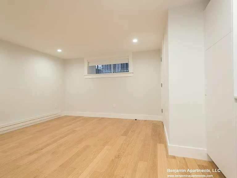 35 South St #B5 — Photo 5